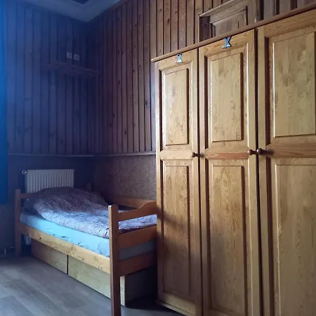 Pokoj 4 Osobowy W Centrum Gdanska Z Aneksem Kuchennym To Let Apartment Gdansk